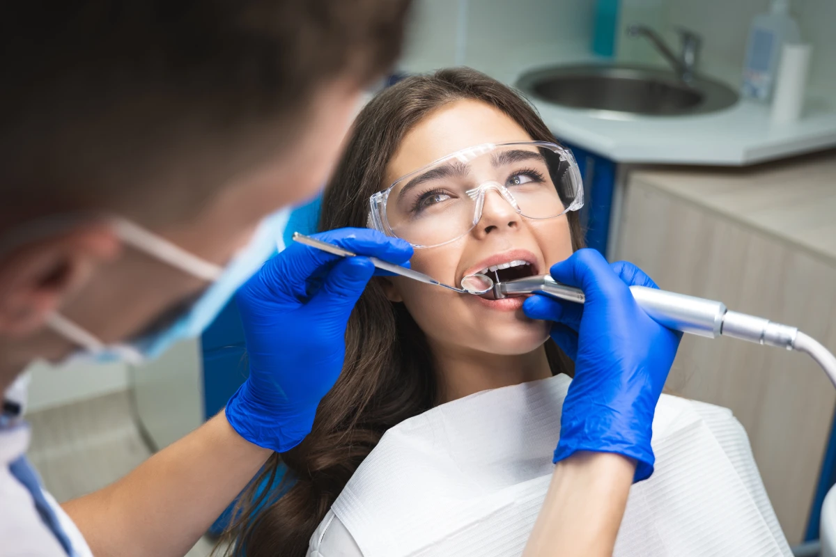 Tooth Pain That Won’t Go Away, And When A Root Canal Becomes Necessary